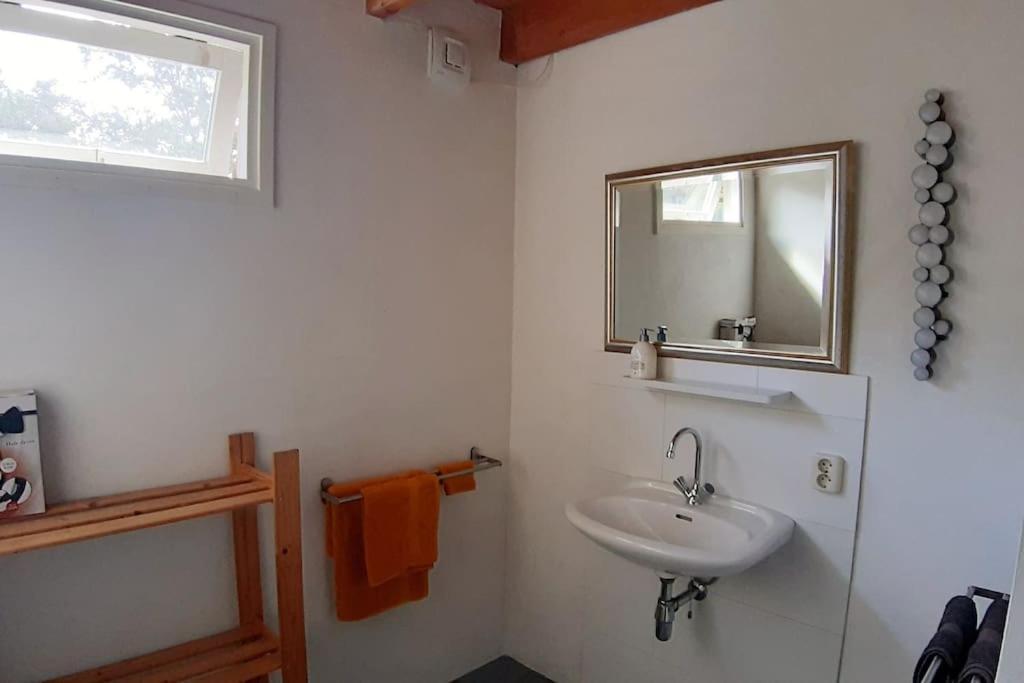 Farm Apartment, Self Checkin Anna Paulowna ภายนอก รูปภาพ